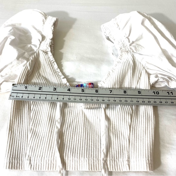 Urban Outfitters white crop top puff sleeves V neck shirred back XS renaissance - Picture 4 of 9